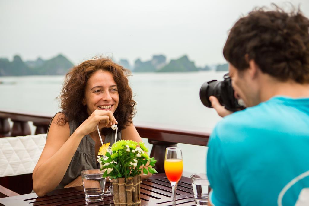 Hotel Dragon Legend Cruise Ha Long Exterior foto